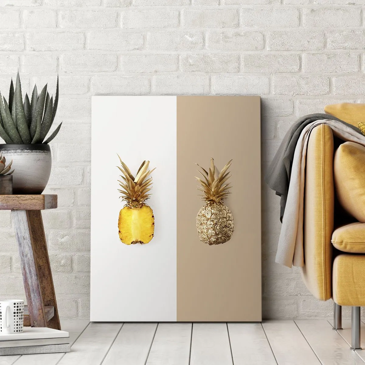 Quadro su tela - Stampe su Tela - Metà di un ananas fresco e dorato su uno sfondo contrastante - 70x100cm - Ananas per due - Decorazione murale moderna per soggiorno e camera da letto ARTTOR