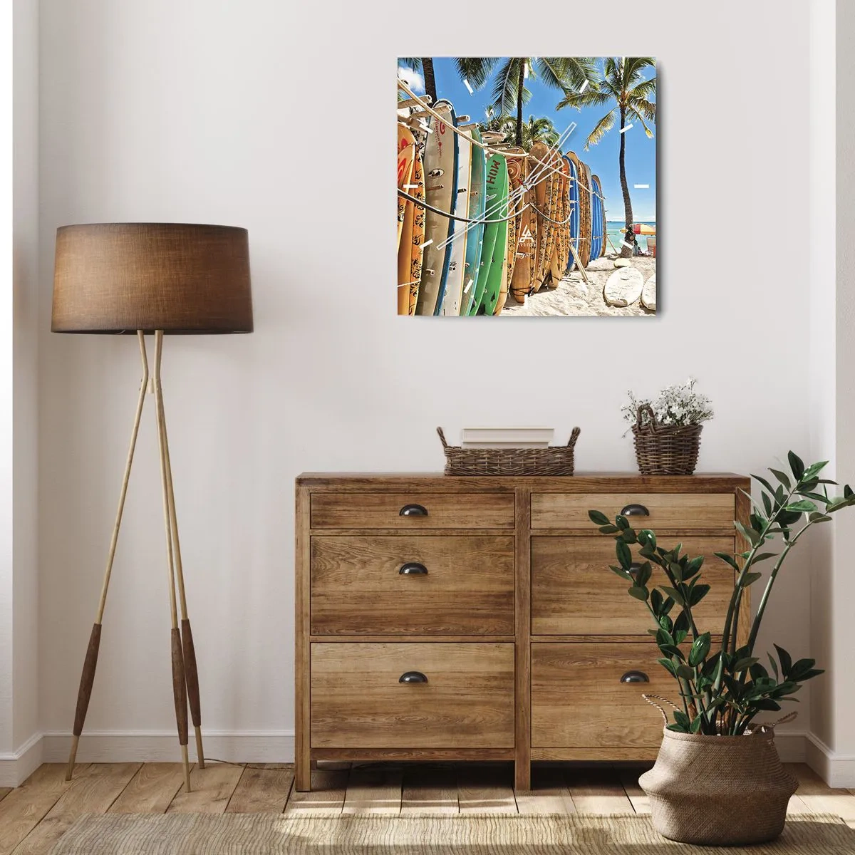 Orologio da parete - Orologio in Vetro - Tavole da surf su una spiaggia con palme - 30x30cm - Divertimento sotto il sole - Decorazione murale moderna per soggiorno e camera da letto ARTTOR