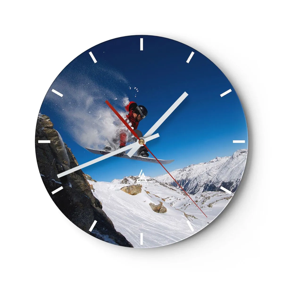 Orologio da parete - Orologio in Vetro - Uno snowboarder esegue un salto sullo sfondo di un paesaggio montano. - 30x30cm - E diventi parte del panorama - Decorazione murale moderna per soggiorno, cucina e camera da letto ARTTOR