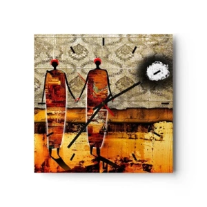Orologio da parete - Orologio in Vetro - Una coppia di figure astratte su uno sfondo di motivi dorati e un paesaggio. - 30x30cm - Composizione etnica nei colori dell'Africa - Decorazione murale moderna per soggiorno e camera da letto ARTTOR
