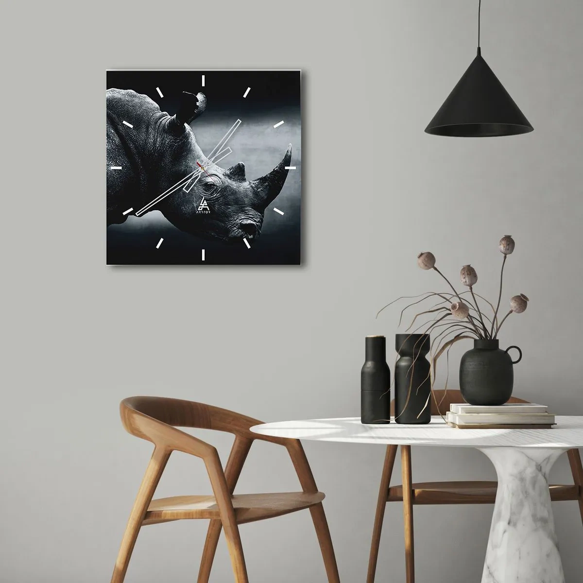 Orologio da parete - Orologio in Vetro - Ritratto in bianco e nero di un rinoceronte su sfondo scuro - 30x30cm - Profilo destro - Decorazione murale moderna per soggiorno e camera da letto ARTTOR