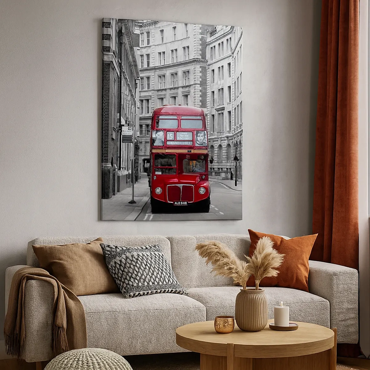 Quadro su tela - Stampe su Tela - Un autobus rosso sullo sfondo di edifici cittadini bianchi e neri. - 50x70cm - Il quotidiano non deve essere grigio - Decorazione murale moderna per soggiorno e camera da letto ARTTOR