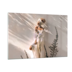 Quadro su vetro - Una donna in stile boho sullo sfondo di un muro chiaro e ombre di piante - 120x80cm - Il sole e la ragazza - Decorazione murale moderna per soggiorno e camera da letto ARTTOR