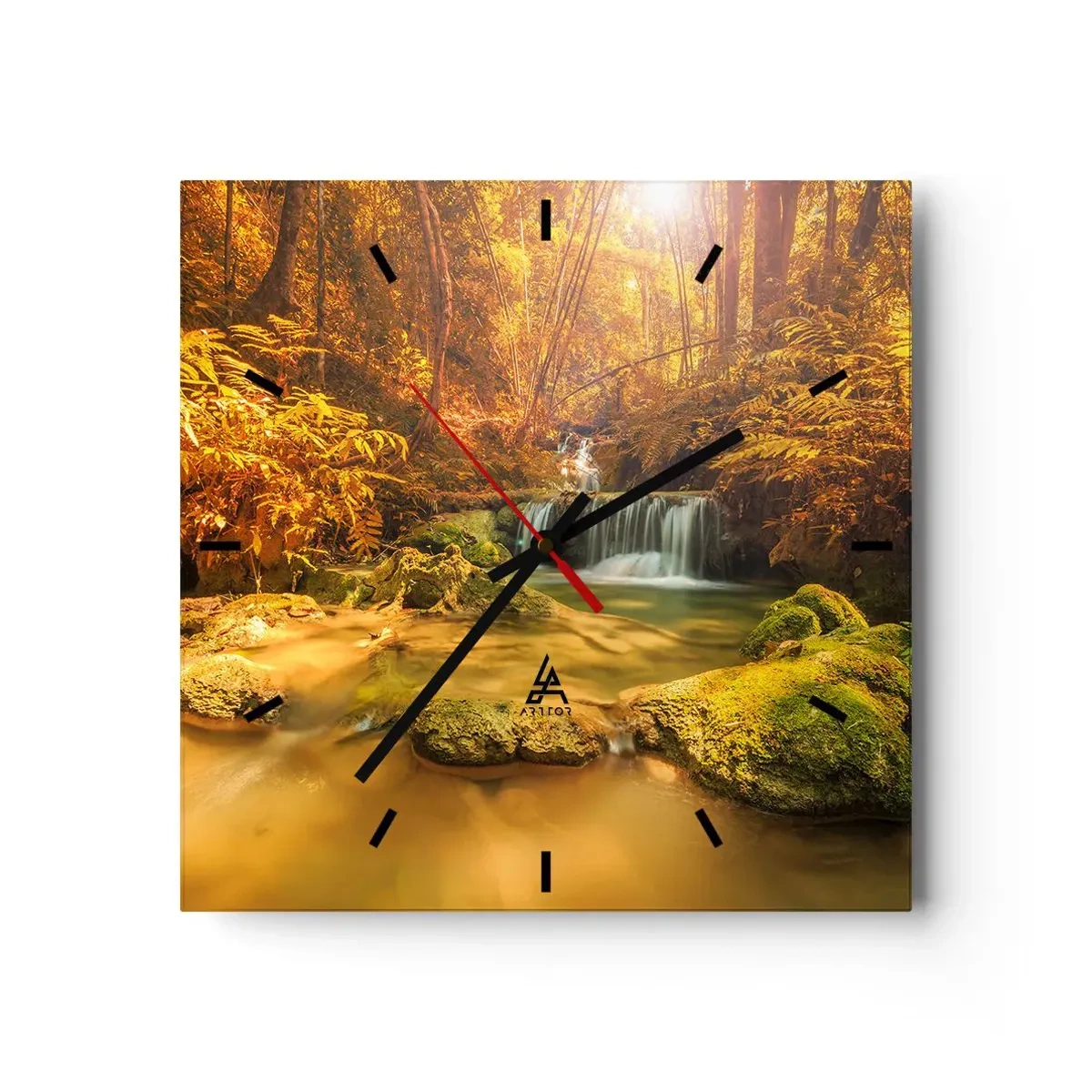 Orologio da parete - Orologio in Vetro - Una cascata dorata in una foresta autunnale circondata dal verde - 30x30cm - Cascata boschiva in oro - Decorazione murale moderna per soggiorno e camera da letto ARTTOR