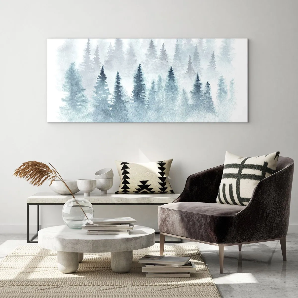 Quadro su vetro - Foreste di conifere immerse in una delicata nebbia - 140x50cm - Avvolti nella nebbia - Decorazione murale moderna per soggiorno e camera da letto ARTTOR