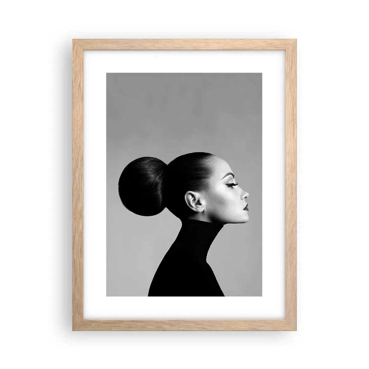 Poster in cornice rovere chiaro - La Nefertiti di oggi - 30x40 cm