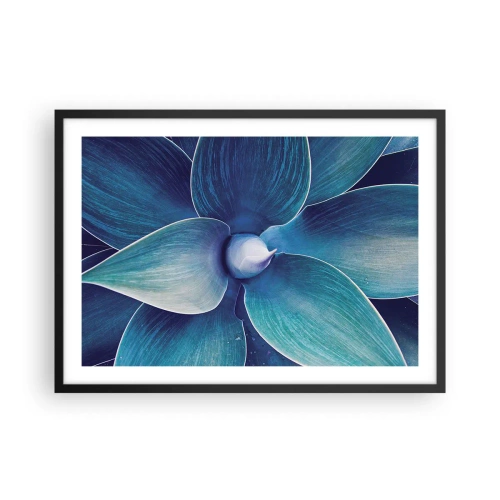 Poster in cornice nera - Primo piano di un fiore astratto nei toni del blu - 70x50cm - Imbluito dal sole - Decorazione murale moderna per soggiorno e camera da letto ARTTOR