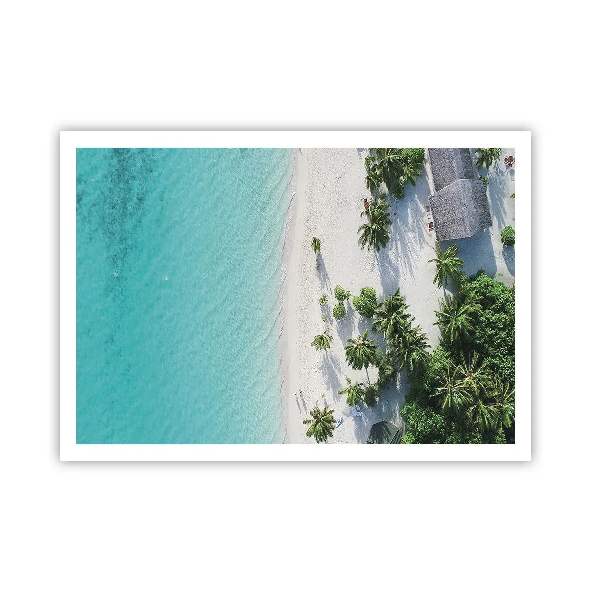 Poster - Una vista a volo d'uccello di una spiaggia tropicale con acqua turchese e palme - 100x70cm - Vacanze in paradiso - Decorazione murale moderna per soggiorno e camera da letto ARTTOR