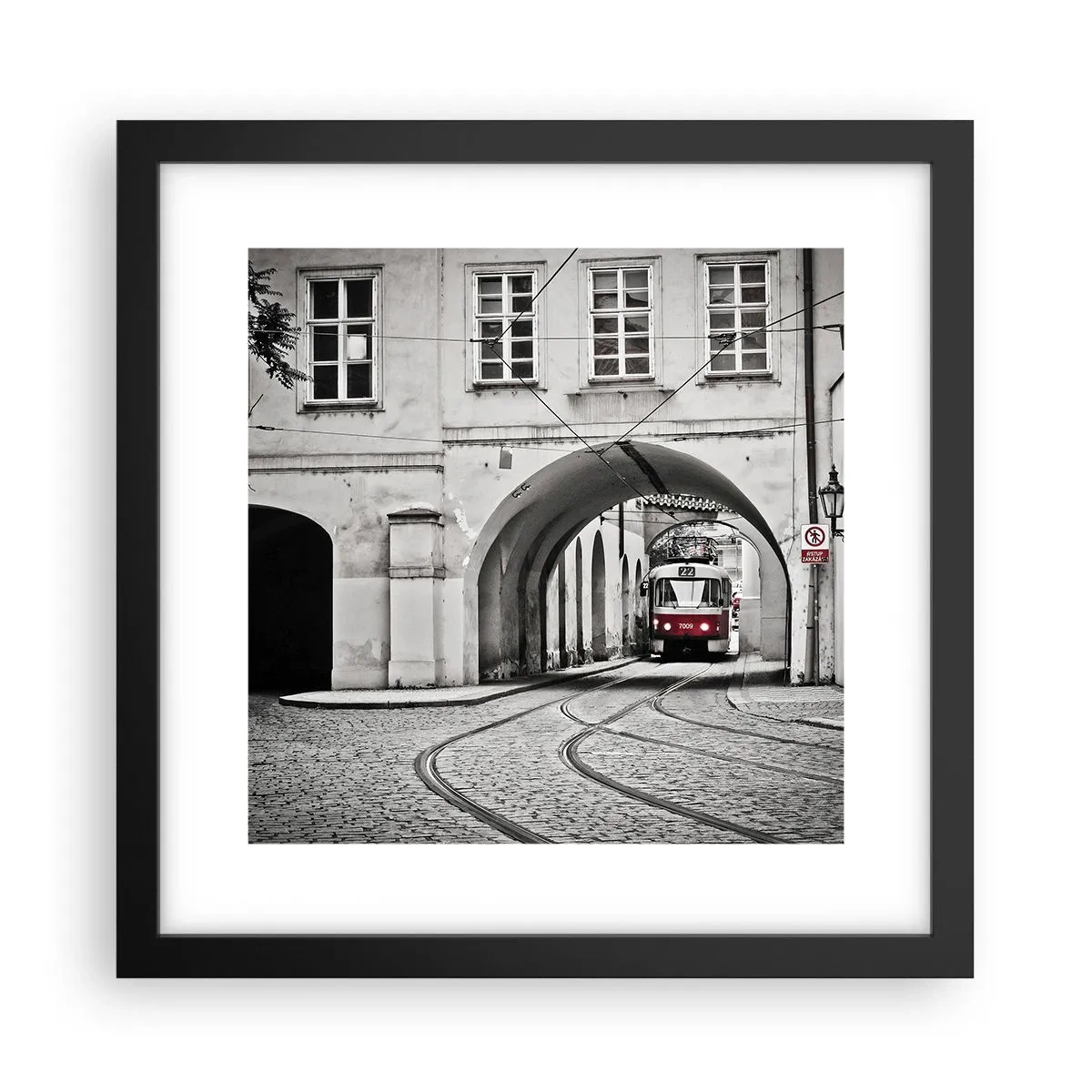 Poster in cornice nera - Attraverso il labirinto cittadino - 30x30 cm