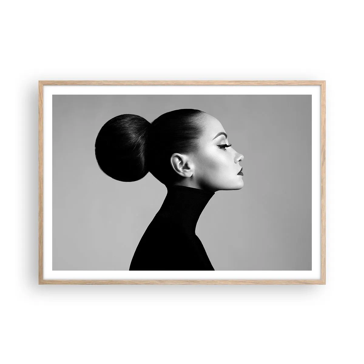 Poster in cornice rovere chiaro - La Nefertiti di oggi - 100x70 cm