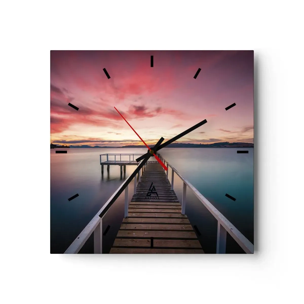 Orologio da parete - Orologio in Vetro - Un molo che conduce a un lago tranquillo al tramonto - 30x30cm - La fiamma mite della sera - Decorazione murale moderna per soggiorno e camera da letto ARTTOR