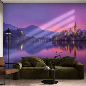 Fotomurali Premium Sand - Un'isola pittoresca sul lago alla luce del sole al tramonto - 100x70cm - Isola favolosa al crepuscolo - Decorazione murale moderna per soggiorno e camera da letto ARTTOR