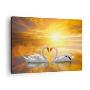 Quadro su tela - Stampe su Tela - Una scena romantica di due cigni che formano un cuore sullo sfondo di un tramonto dorato. - 70x50cm - Cuore è la più bella parola del mondo… - Decorazione murale moderna per soggiorno e camera da letto ARTTOR