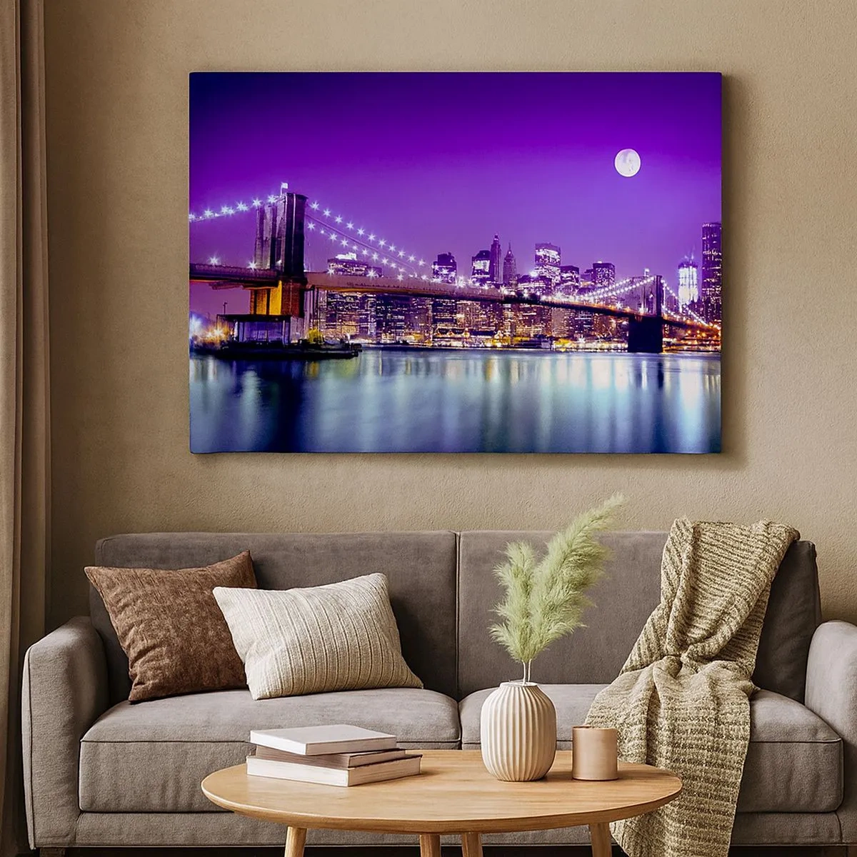Quadro su tela - Stampe su Tela - Ponte di Brooklyn di notte con la città illuminata e la luna piena - 70x50cm - Luce della grande città in viola - Decorazione murale moderna per soggiorno e camera da letto ARTTOR