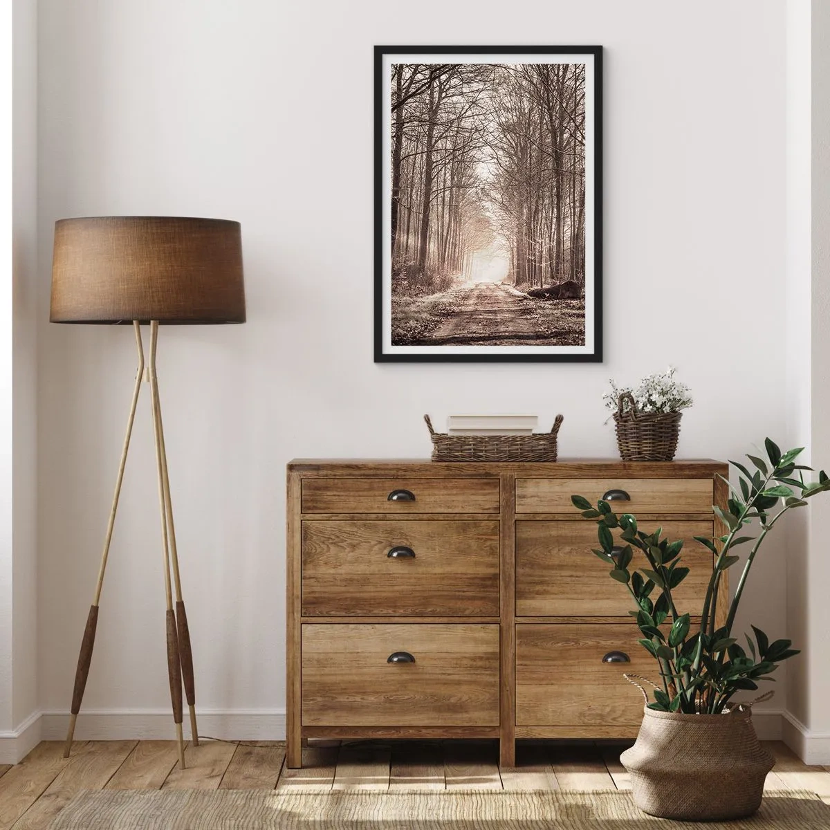 Poster in cornice nera - Un sentiero nel bosco nei toni seppia autunnali - 50x70cm - La cattedrale del bosco - Decorazione murale moderna per soggiorno e camera da letto ARTTOR