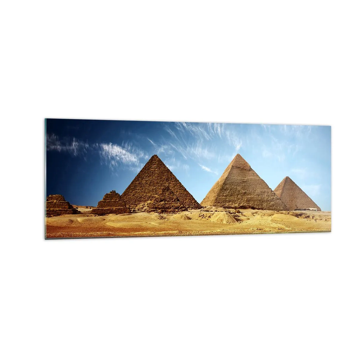 Quadro su vetro - Le piramidi di Giza contro un cielo azzurro e un paesaggio desertico - 140x50cm - 40 secoli ci guardano - Decorazione murale moderna per soggiorno e camera da letto ARTTOR