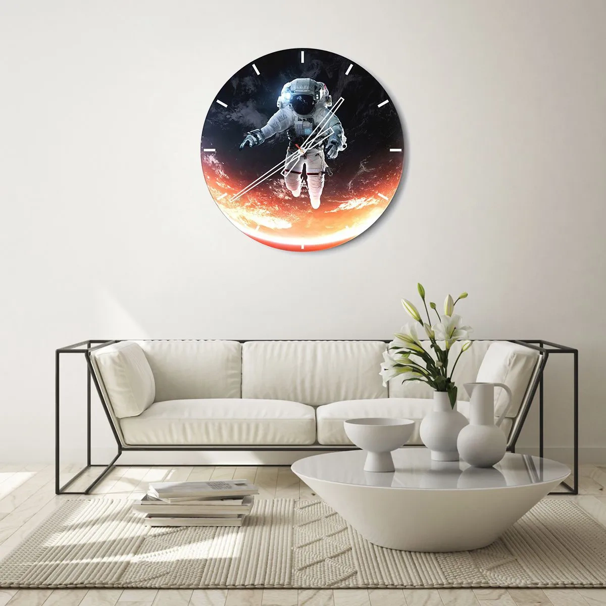 Orologio da parete - Orologio in Vetro - Un astronauta che fluttua nello spazio con vista sulla Terra - 30x30cm - Posso restare ancora un po'? - Decorazione murale moderna per soggiorno, cucina e camera da letto ARTTOR