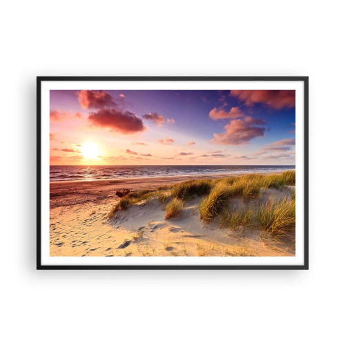 Poster in cornice nera - Una spiaggia erbosa e un tramonto su un mare calmo - 100x70cm - L'aria già profuma di estate - Decorazione murale moderna per soggiorno e camera da letto ARTTOR