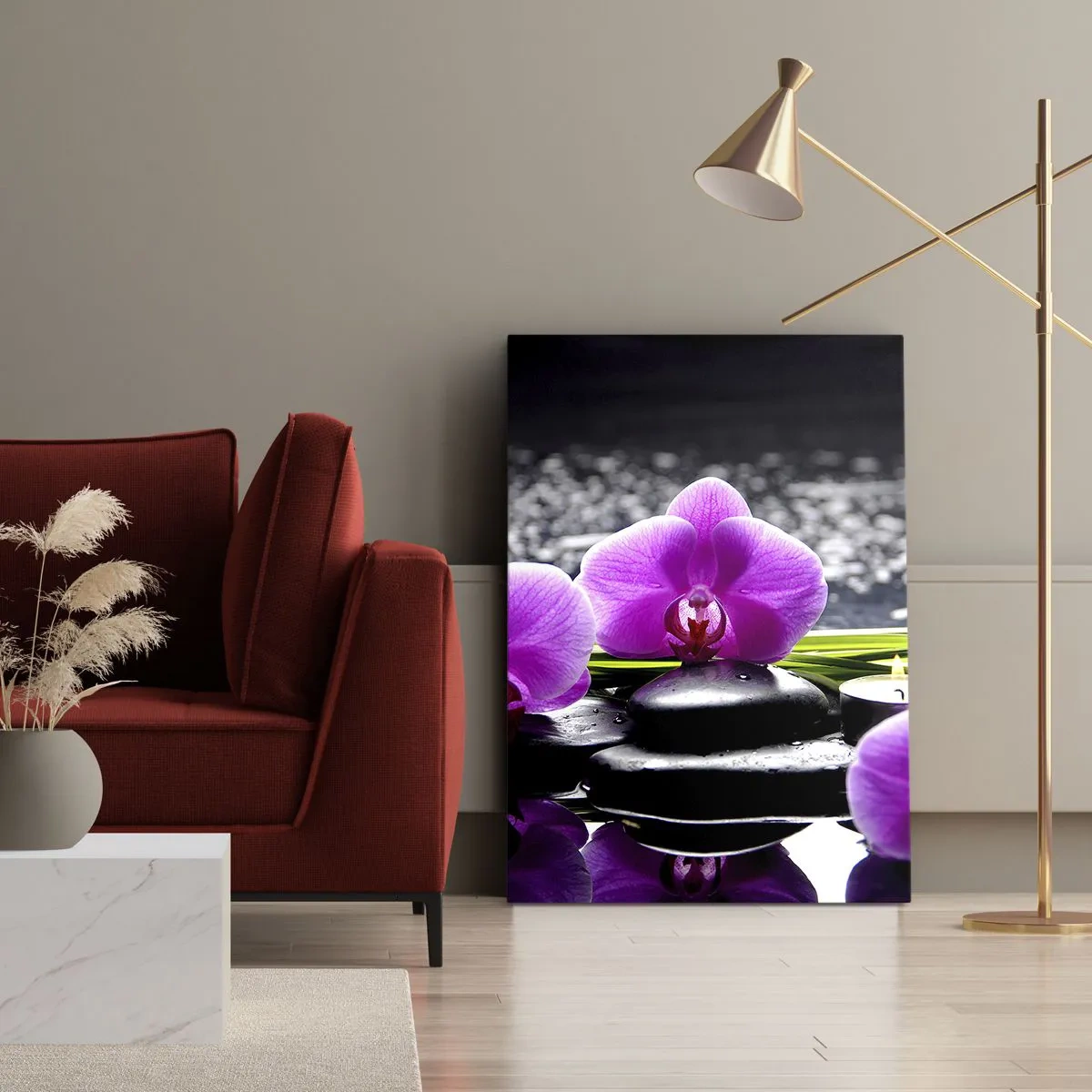 Quadro su tela - Stampe su Tela - Orchidee viola su uno sfondo di pietre e candele in un ambiente rilassante - 70x100cm - Annegare nel silenzio e nella pace - Decorazione murale moderna per soggiorno e camera da letto ARTTOR
