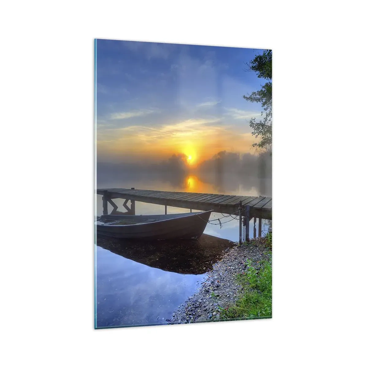 Quadro su vetro - Un molo sul lago all'alba con una barca sulla riva - 80x120cm - Come la normalità diventa magica - Decorazione murale moderna per soggiorno e camera da letto ARTTOR