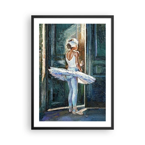 Poster in cornice nera - Ballerina alla luce di una porta in stile impressionista - 50x70cm - Prima dello spettacolo - Decorazione murale moderna per soggiorno e camera da letto ARTTOR