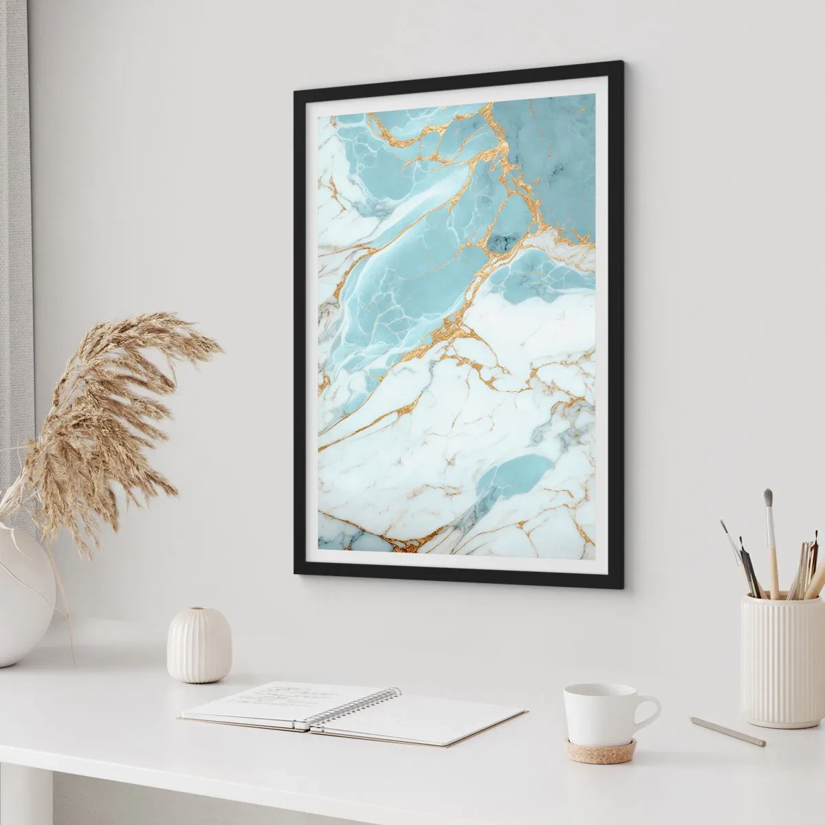 Poster in cornice nera - Elegante marmo nei toni del blu e dell'oro - 50x70cm - La ricchezza della pietra - Decorazione murale moderna per soggiorno e camera da letto ARTTOR