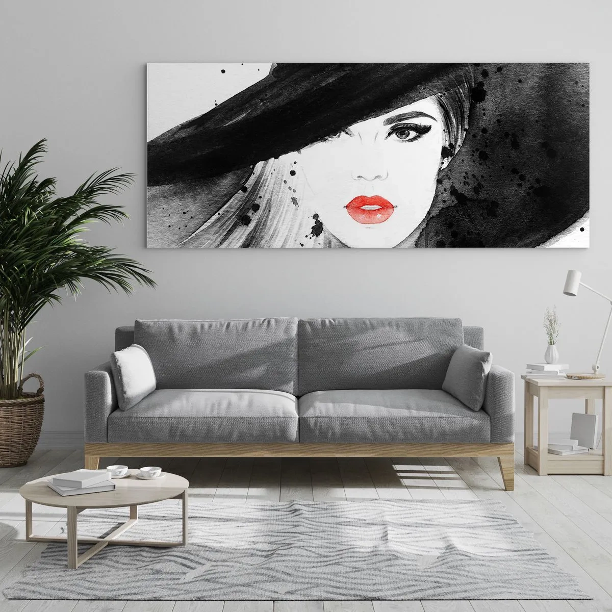 Quadro su vetro - Ritratto di una donna con un cappello e labbra rosse - 160x50cm - Donna in nero - Decorazione murale moderna per soggiorno e camera da letto ARTTOR