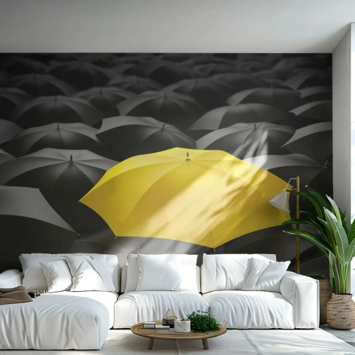 Fotomurali Premium Sand - Un ombrello giallo che si staglia sullo sfondo nero - 100x70cm - Addio tristezza - Decorazione murale moderna per soggiorno e camera da letto ARTTOR
