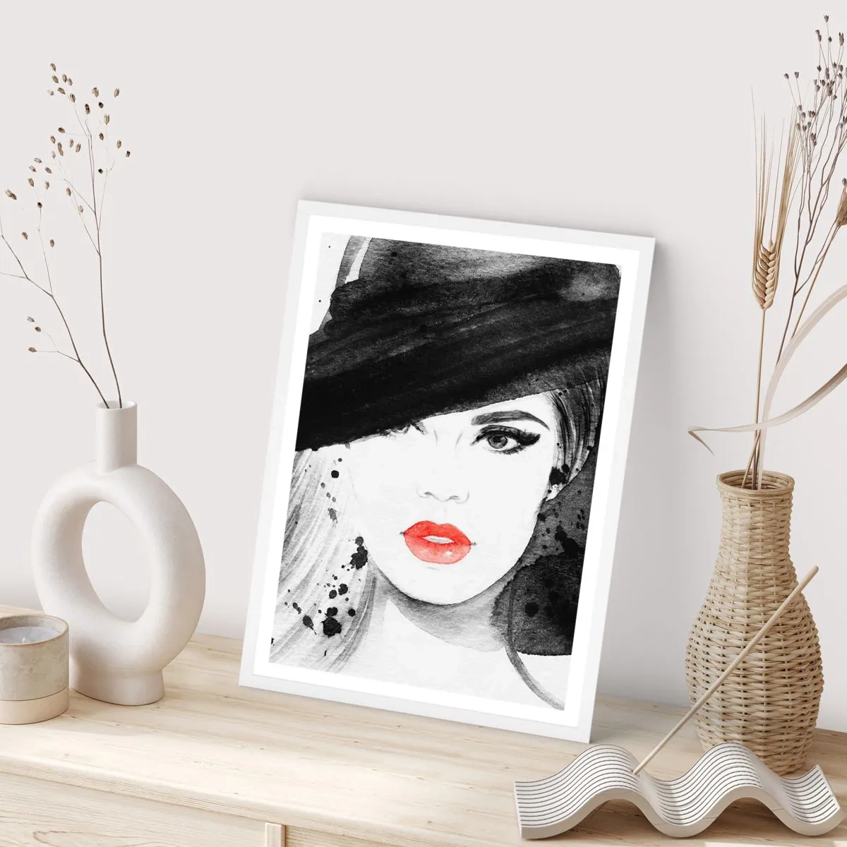 Poster in cornice bianca - Donna in nero - 61x91 cm