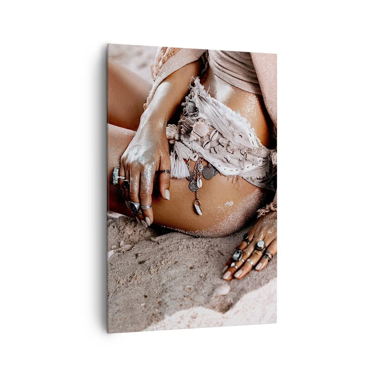 Quadro su tela - Stampe su Tela - Donna boho sulla spiaggia con gioielli - 80x120cm - Gettata dalle onde? - Decorazione murale moderna per soggiorno e camera da letto ARTTOR