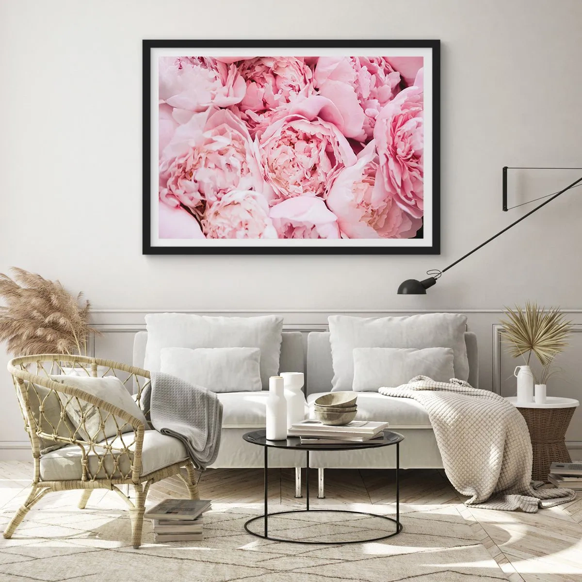 Poster in cornice nera - Un primo piano di un bouquet di peonie rosa - 100x70cm - Morbide e profumate - Decorazione murale moderna per soggiorno e camera da letto ARTTOR