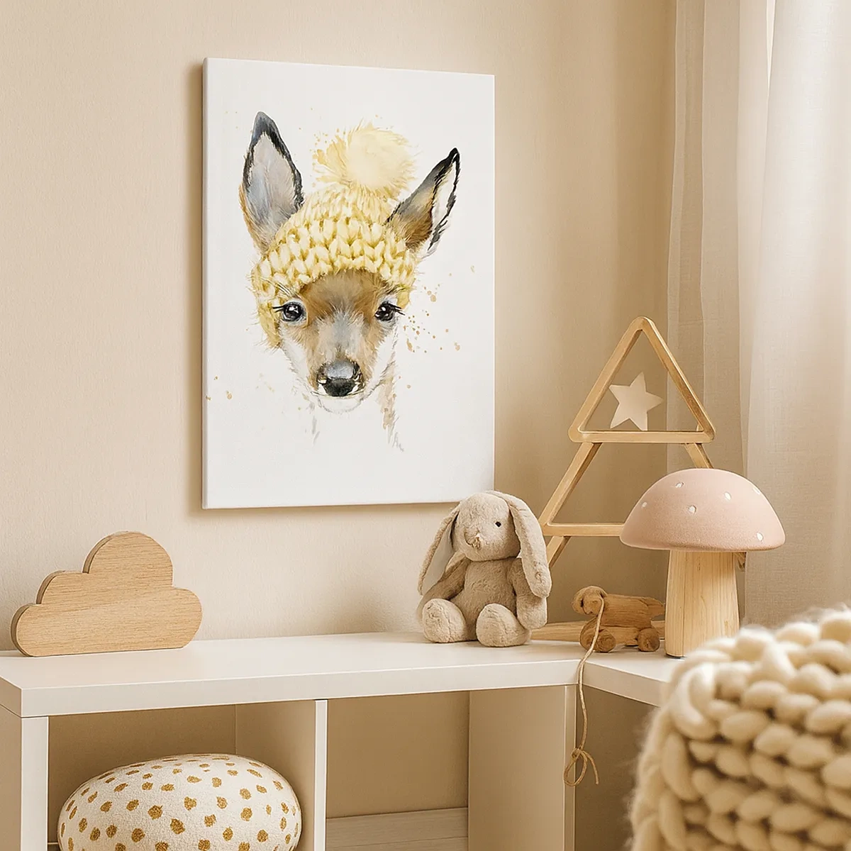 Quadro su tela - Stampe su Tela - Cervo acquerello con berretto giallo - 50x70cm - L'inverno nel bosco innevato - Decorazione murale moderna per soggiorno e camera da letto ARTTOR