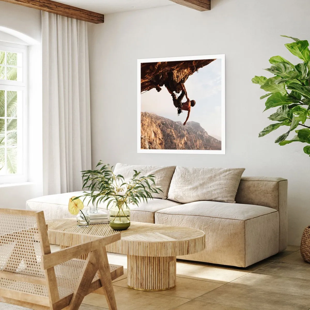 Poster - Il mondo ristretto in una mano sul bordo del masso - 30x30 cm