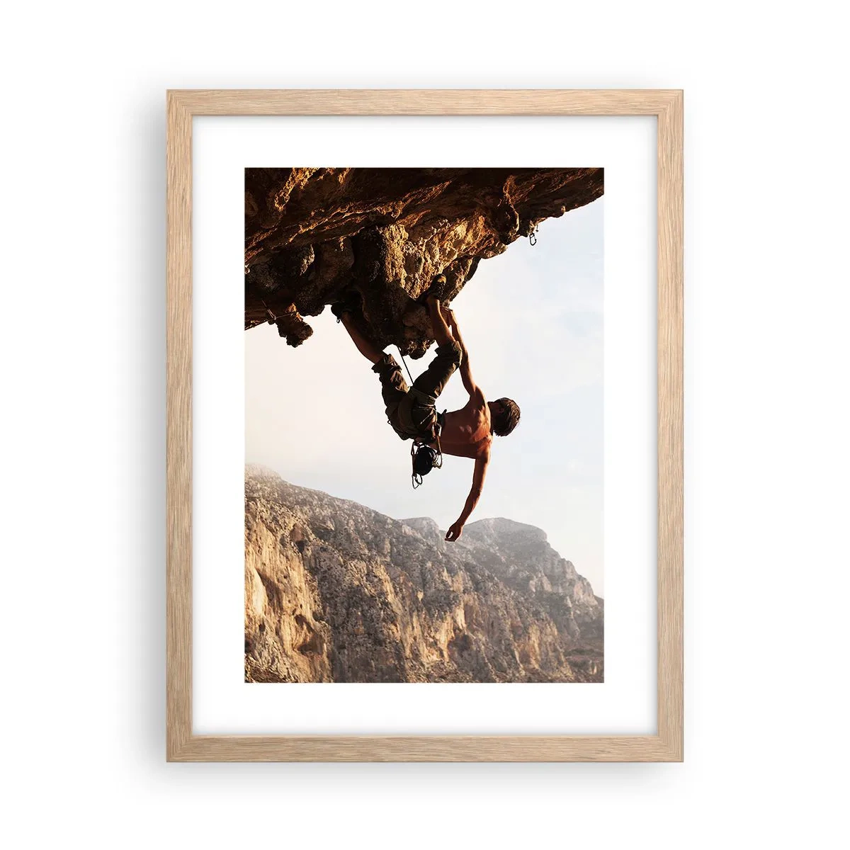 Poster in cornice rovere chiaro - Il mondo ristretto in una mano sul bordo del masso - 30x40 cm
