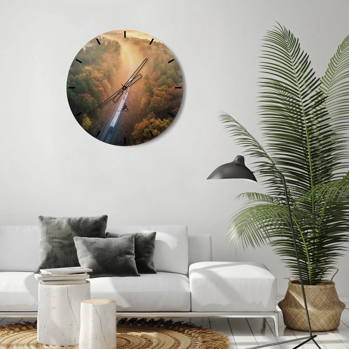 Orologio da parete - Orologio in Vetro - Un treno che viaggia attraverso una foresta autunnale nella nebbia mattutina - 30x30cm - Viaggio autunnale - Decorazione murale moderna per soggiorno, cucina e camera da letto ARTTOR