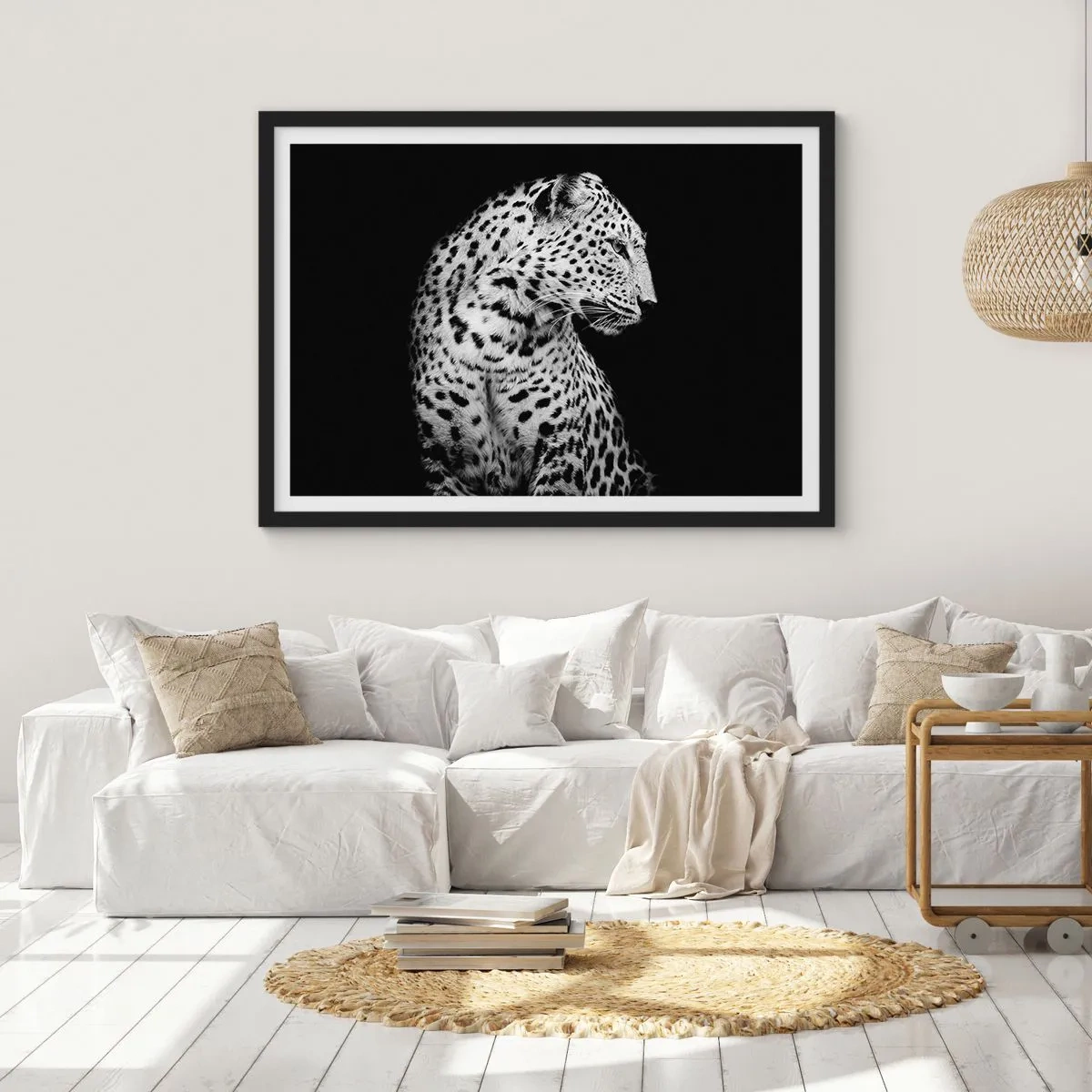 Poster in cornice nera - Immagine in bianco e nero di un leopardo su sfondo nero - 70x50cm - Profilo destro perfetto! - Decorazione murale moderna per soggiorno e camera da letto ARTTOR