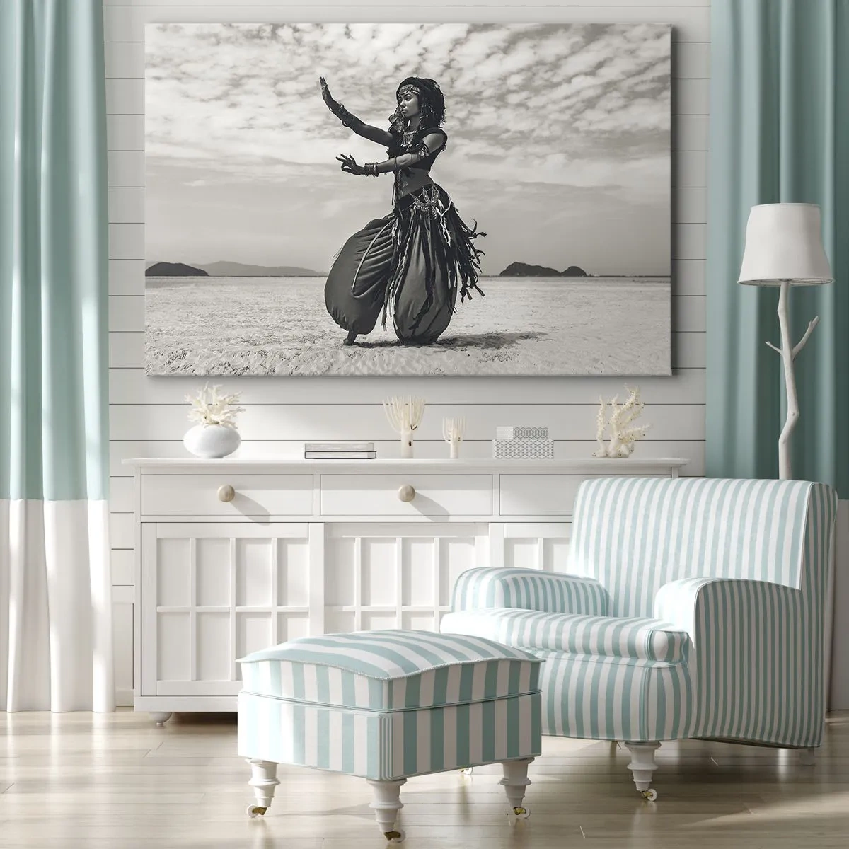 Quadro su tela - Stampe su Tela - Ballerina esotica sullo sfondo del deserto - 100x70cm - Il ballo delle isole del sud - Decorazione murale moderna per soggiorno e camera da letto ARTTOR