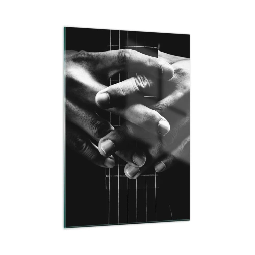 Quadro su vetro - Mani giunte appoggiate sul manico della chitarra in bianco e nero - 50x70cm - La preghiera dell'artista - Decorazione murale moderna per soggiorno e camera da letto ARTTOR