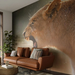 Fotomurali Premium Sand - Primo piano di una leonessa ruggente alla luce naturale - 100x70cm - Prova a non ascoltare - Decorazione murale moderna per soggiorno e camera da letto ARTTOR