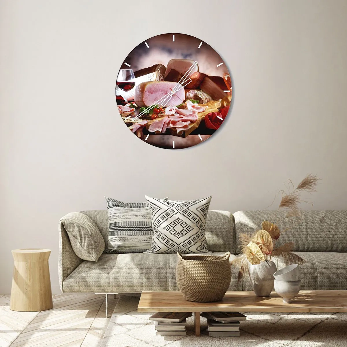 Orologio da parete - Orologio in Vetro - Disposizione di salumi e carne con un bicchiere di vino - 30x30cm - Sogno culinario con caraffa - Decorazione murale moderna per soggiorno, cucina e camera da letto ARTTOR