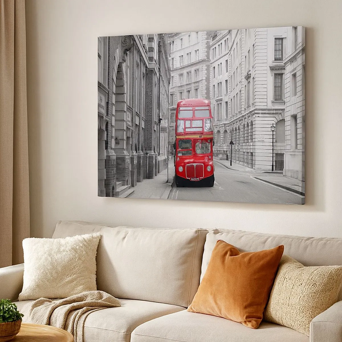 Quadro su tela - Stampe su Tela - Un autobus rosso sullo sfondo di edifici cittadini bianchi e neri. - 70x50cm - Il quotidiano non deve essere grigio - Decorazione murale moderna per soggiorno e camera da letto ARTTOR