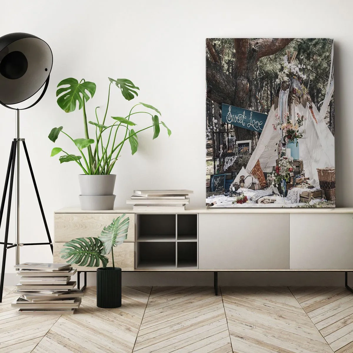 Quadro su tela - Stampe su Tela - Decorazione boho con un teepee nella foresta - 50x70cm - Make love... - Decorazione murale moderna per soggiorno e camera da letto ARTTOR