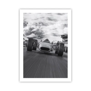 Poster - Auto da corsa retrò in pista in bianco e nero - 50x70cm - C'è la forza! - Decorazione murale moderna per soggiorno e camera da letto ARTTOR