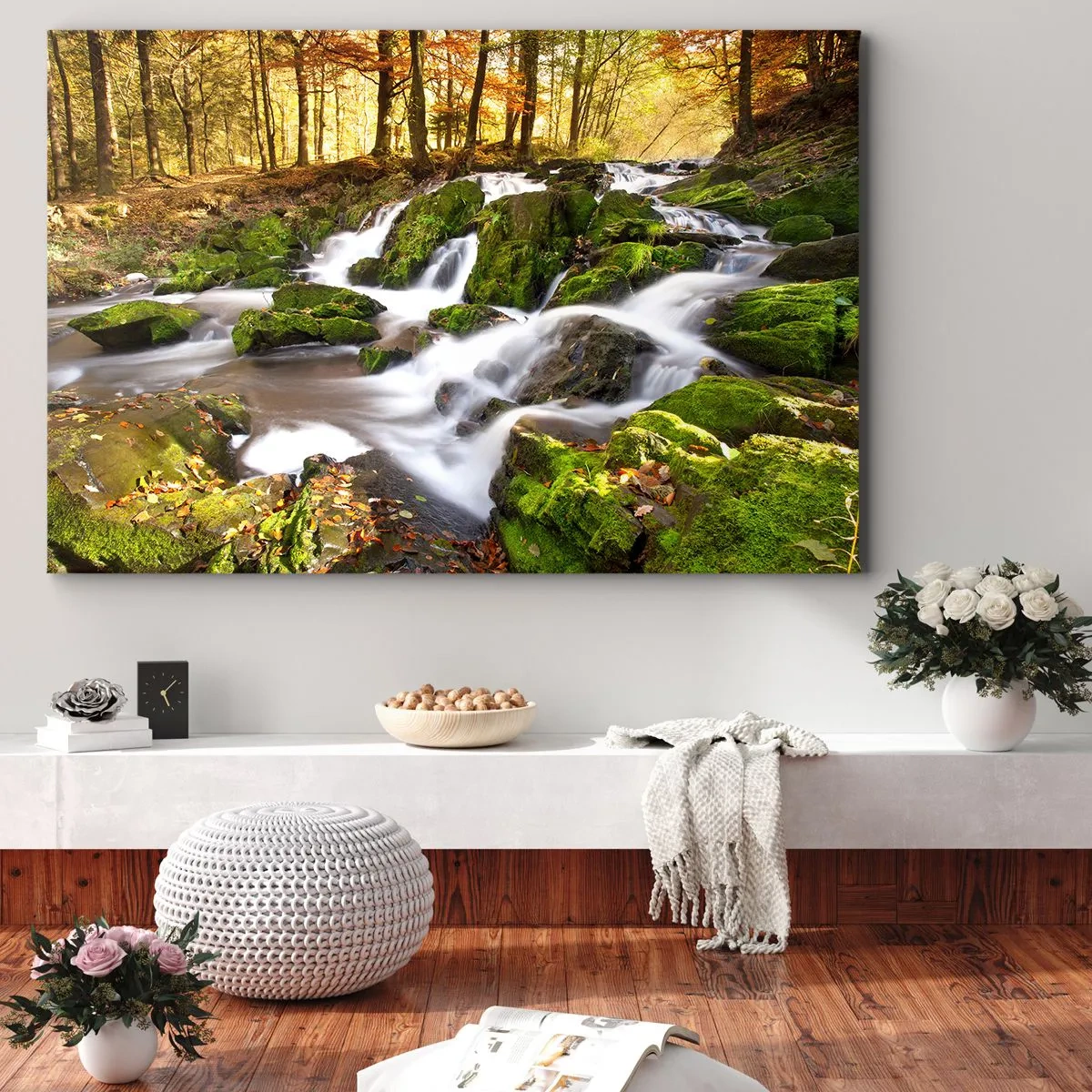 Quadro su tela - Stampe su Tela - Un paesaggio boscoso con una cascata circondata dal muschio - 120x80cm - Rapido nel bosco autunnale - Decorazione murale moderna per soggiorno e camera da letto ARTTOR