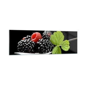 Quadro su vetro - More e lamponi su un cucchiaio con una foglia su uno sfondo nero - 160x50cm - I sapori della freschezza - Decorazione murale moderna per soggiorno e camera da letto ARTTOR