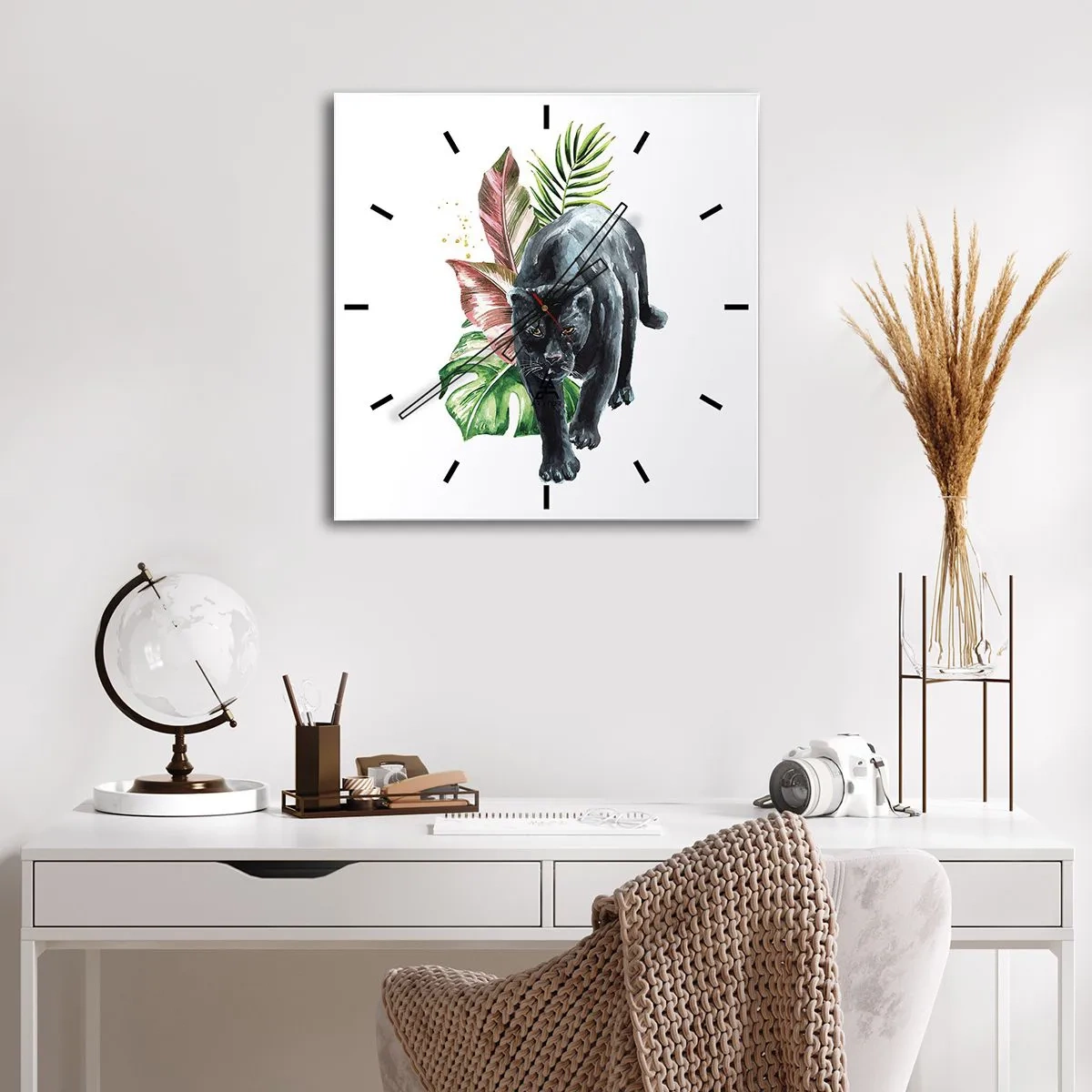 Orologio da parete - Orologio in Vetro - Pantera nera circondata da foglie tropicali - 30x30cm - Cuore selvaggio - Decorazione murale moderna per soggiorno e camera da letto ARTTOR