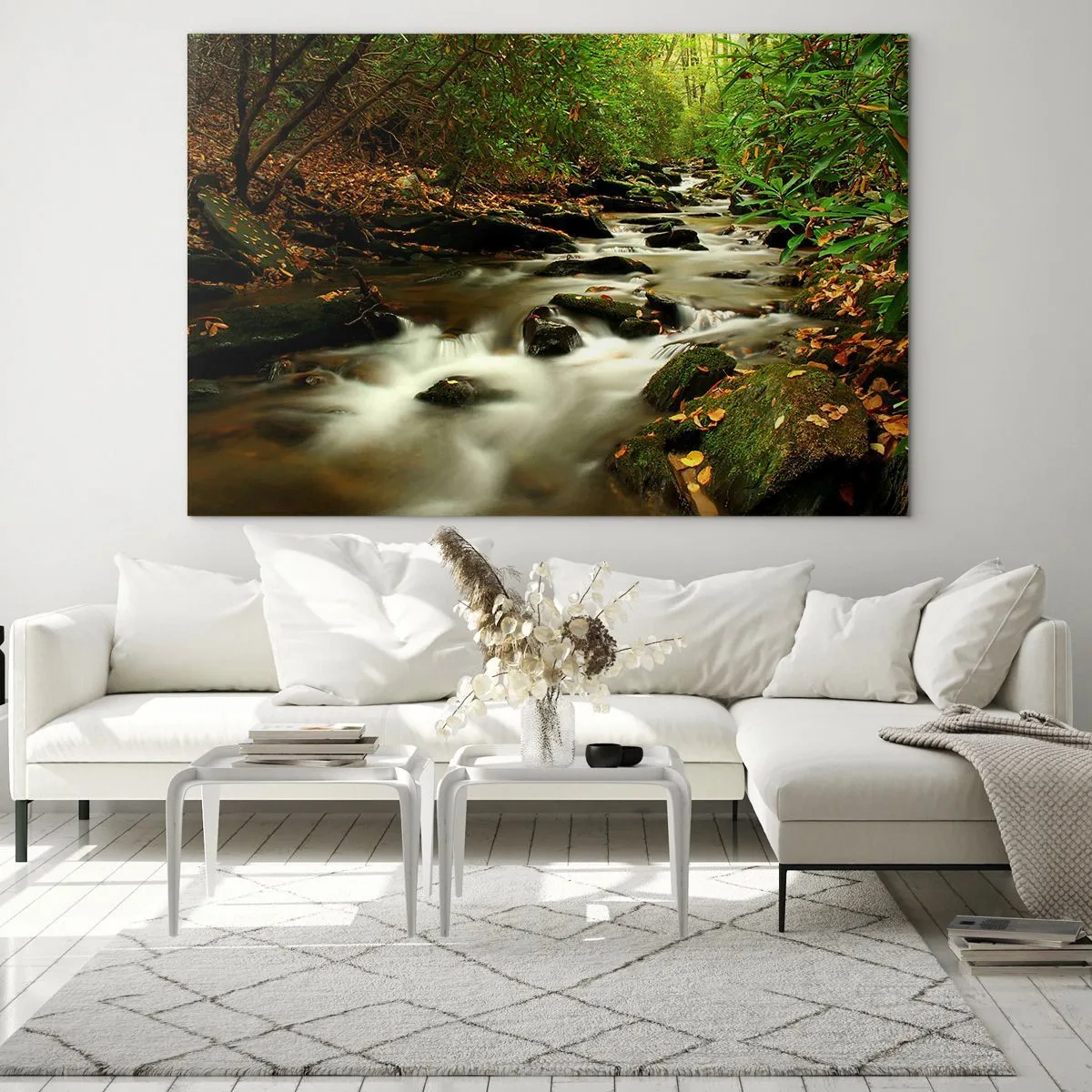 Quadro su vetro - Un ruscello nella foresta circondato da pietre e foglie - 70x50cm - Come argento liquido - Decorazione murale moderna per soggiorno e camera da letto ARTTOR