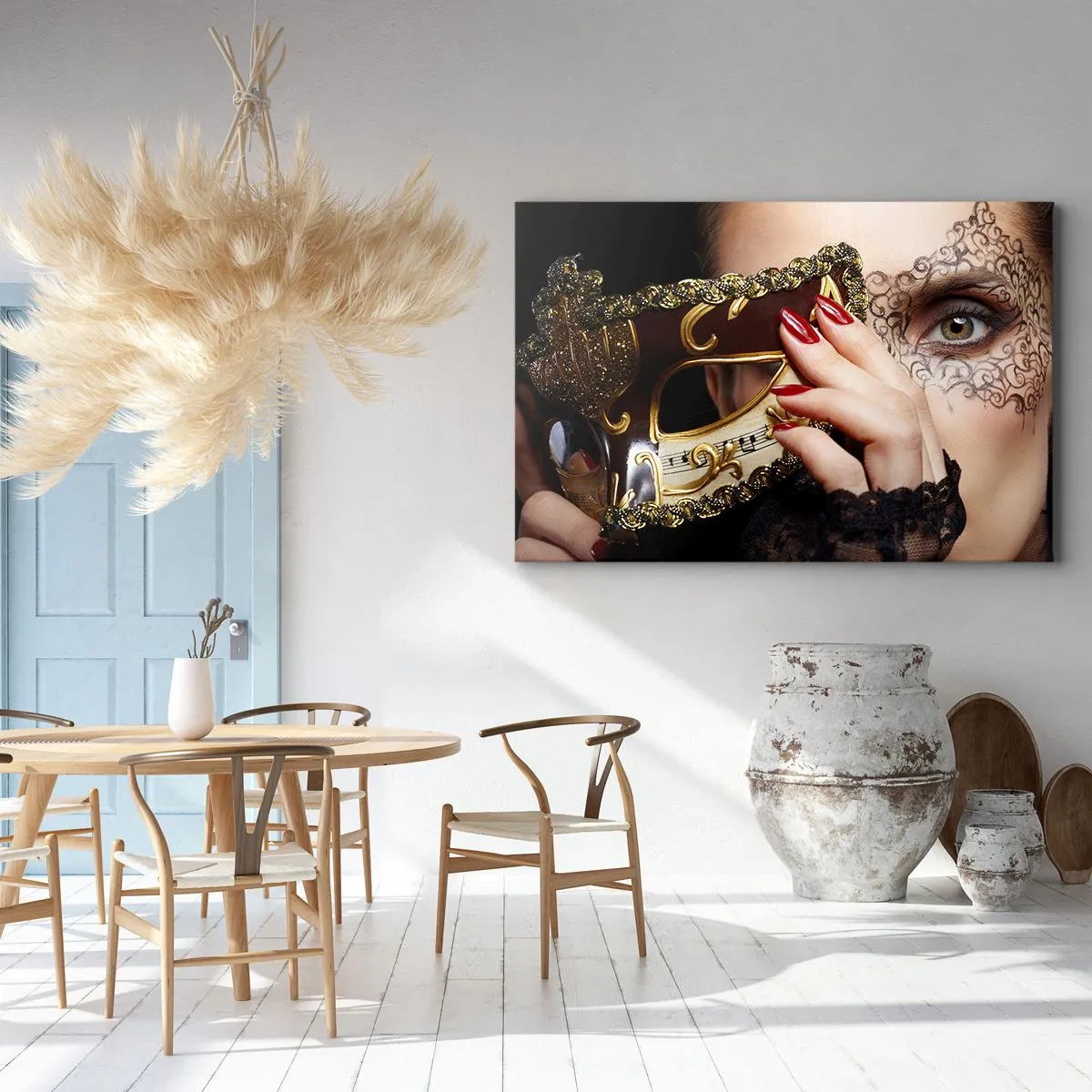 Quadro su tela - Stampe su Tela - Una donna che indossa una maschera veneziana decorata con oro e pizzo. - 120x80cm - Il mio mondo è barocco - Decorazione murale moderna per soggiorno e camera da letto ARTTOR