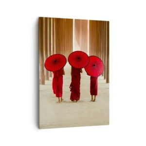 Quadro su tela - Stampe su Tela - Tre monaci con ombrelli rossi nell'architettura tradizionale - 50x70cm - In cammino verso la Terra Pura - Decorazione murale moderna per soggiorno e camera da letto ARTTOR