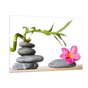 Quadro su vetro - Bambù, fiori rosa e pietre su sfondo bianco - 120x80cm - I colori della vita e dell'esistenza - Decorazione murale moderna per soggiorno e camera da letto ARTTOR
